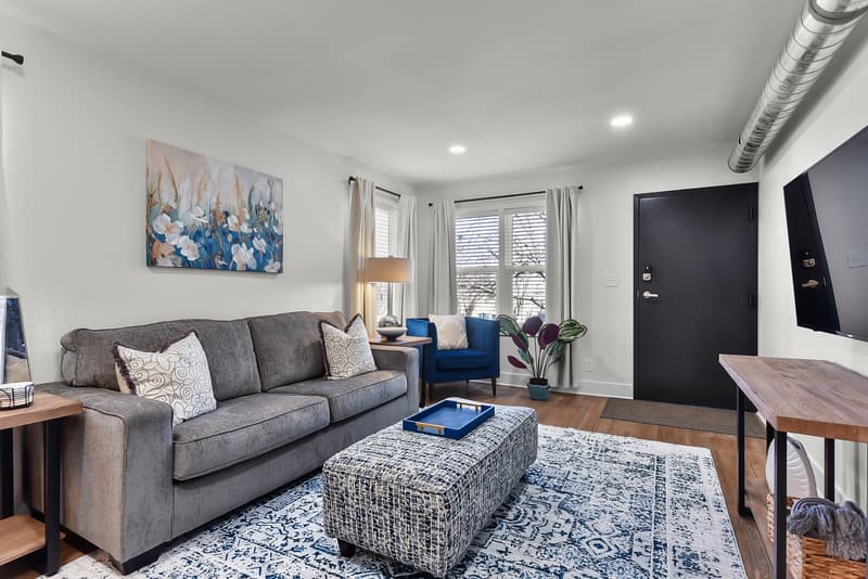 Blue Oasis: Modern 1-Bed Retreat Apt 1