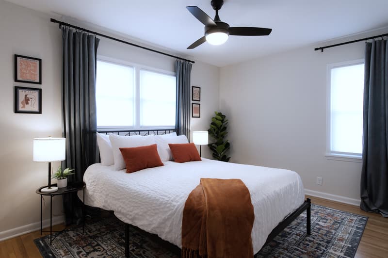 Vintage Modern Mid-Century Gem
